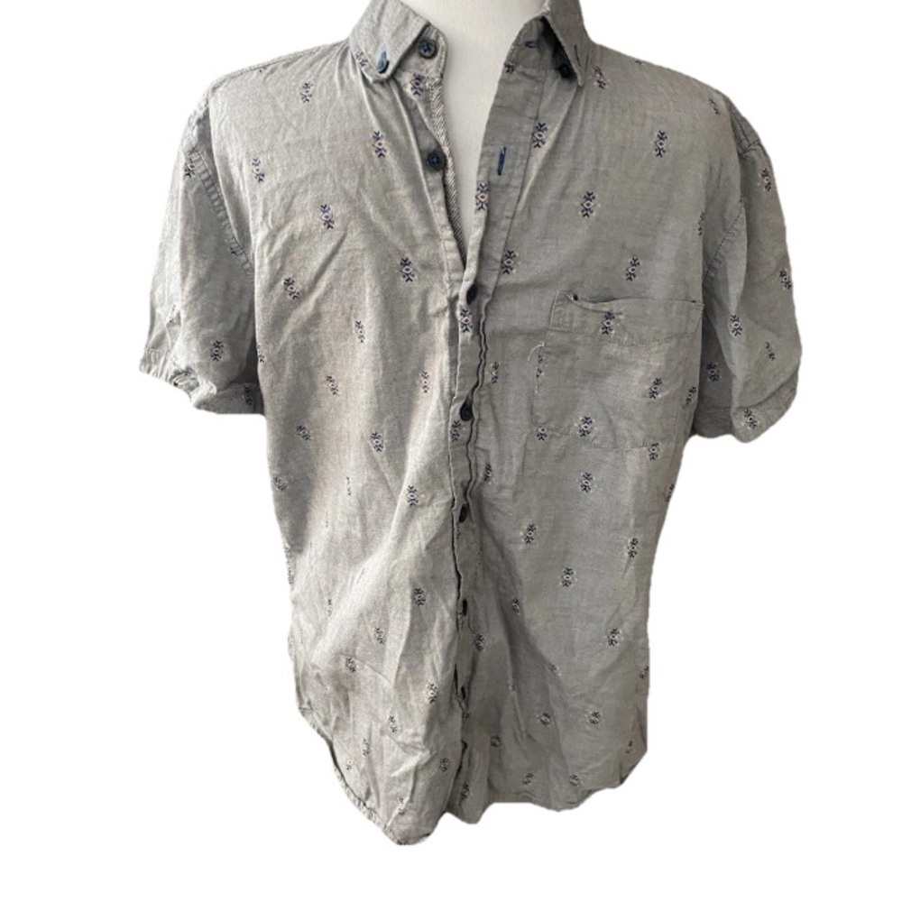 No Retreat Short Sleeve Grey Paisley Button Down Woven Shirt Collar Size M